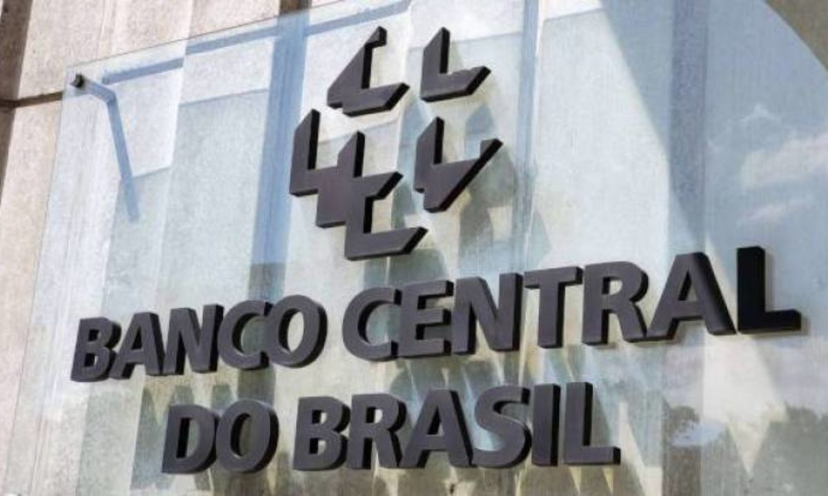 Banco Central alerta Governo Lula na ata do Copom e interrompe cortes da Selic