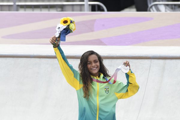 Com apenas 13 anos, Rayssa Leal conquista prata no skate street em Tóquio  2020 - Hora Brasília