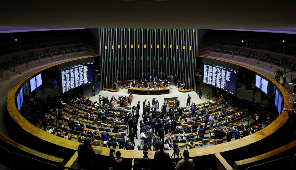 Reforma Tributária: Câmara dos Deputados aproxima-se da votação final com debate intenso sobre inclusão de itens na cesta básica