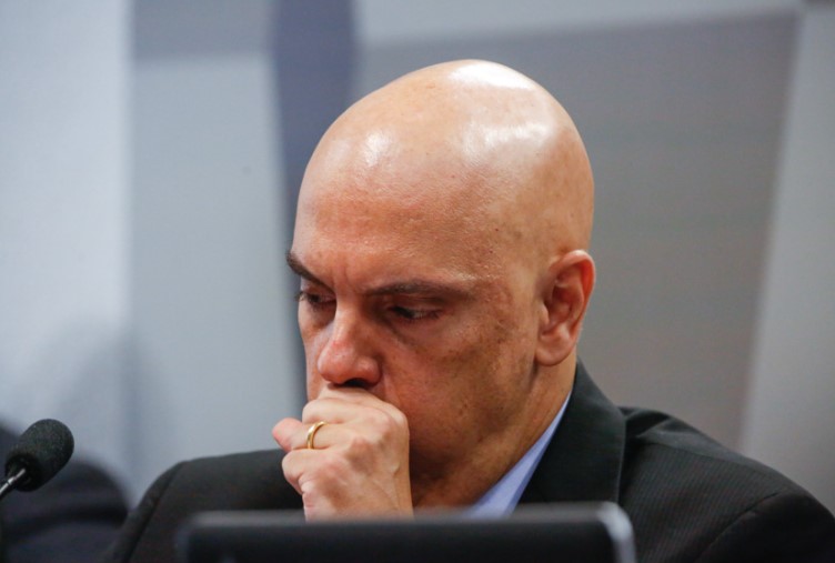 Governo dos EUA desmente Alexandre de Moraes sobre viagem de Filipe Martins