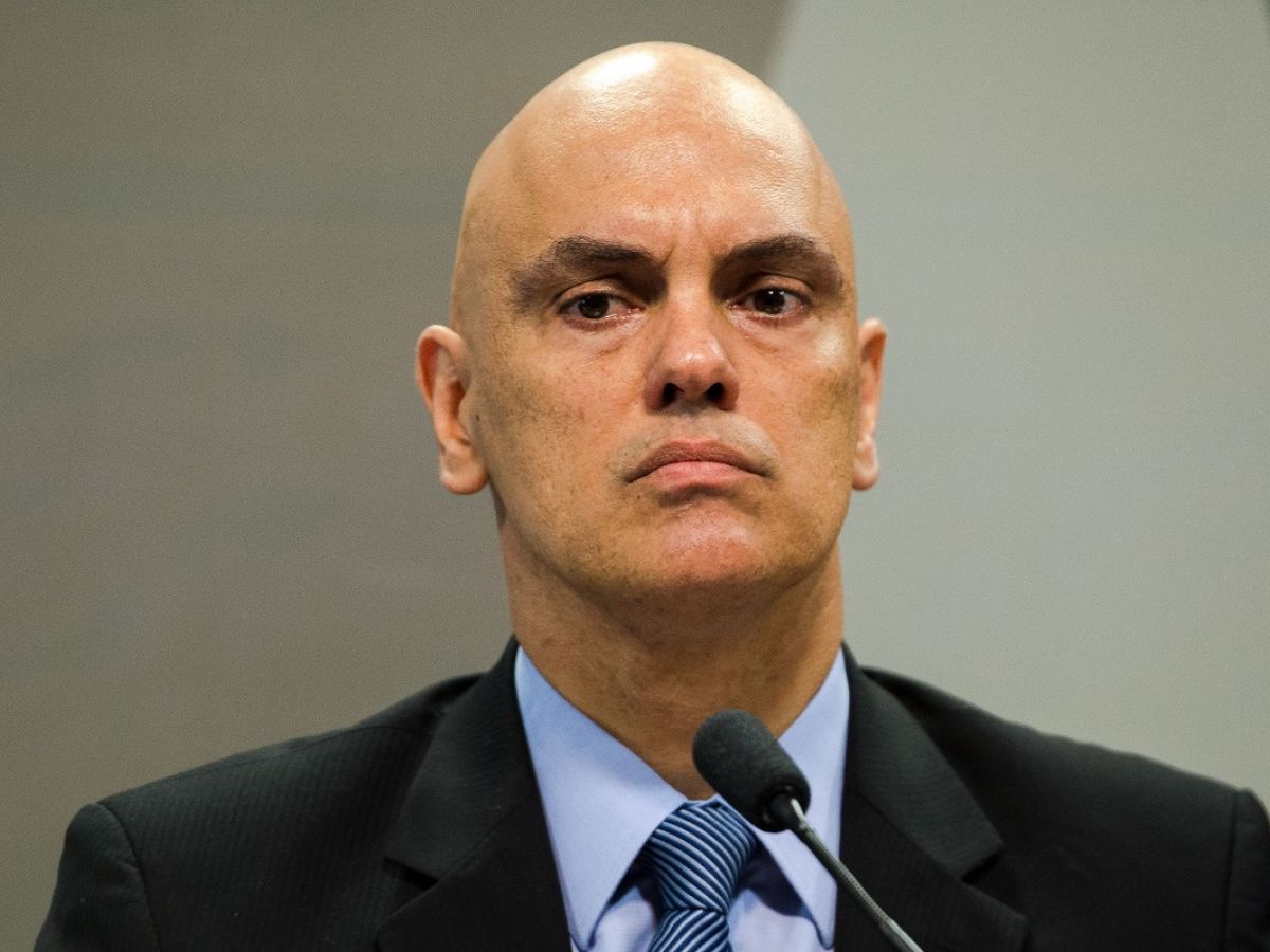 Alexandre de Moraes vota para derrubar leis que proíbem “linguagem neutra” em Ibirité (MG) e Águas Lindas de Goiás (GO)