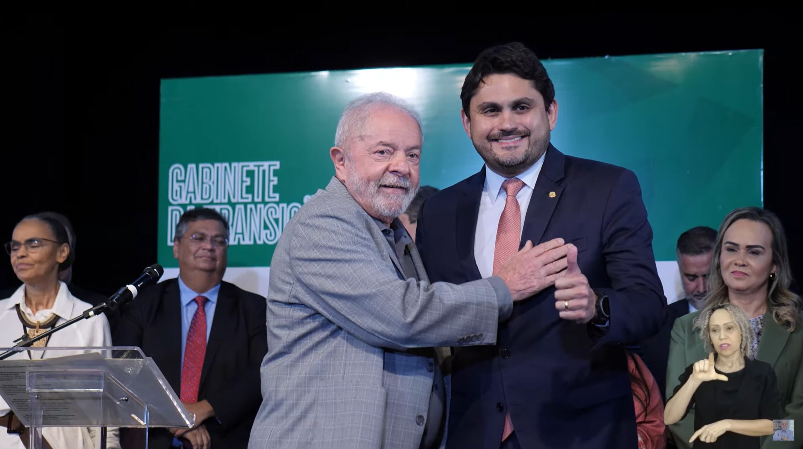 Lula defende Ministro das Comunicações indiciado pela PF por corrupção
