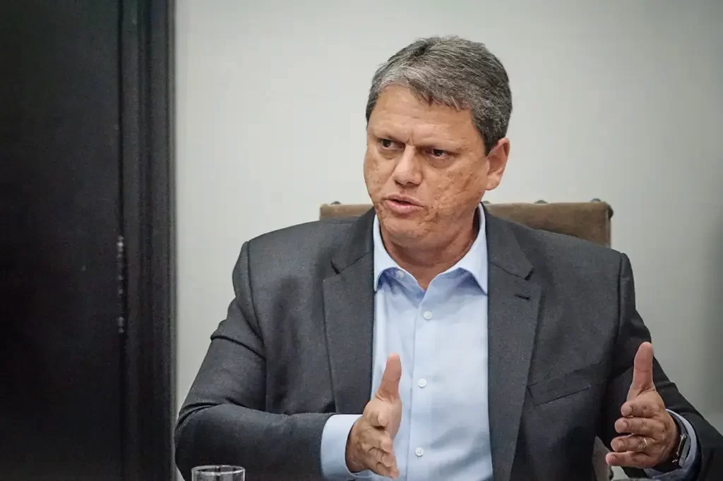 Governador Tarcísio de Freitas anuncia plano de cortes de despesas e aumento de investimentos