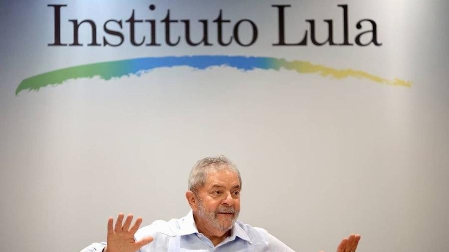 Instituto Lula usa WhatsApp para mobilizar 100 mil militantes em campanhas pró-Lula, revela Estadão