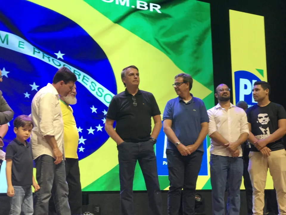 Bolsonaro afirma que sistema o tirou da presidência e promete retorno da direita em 2026