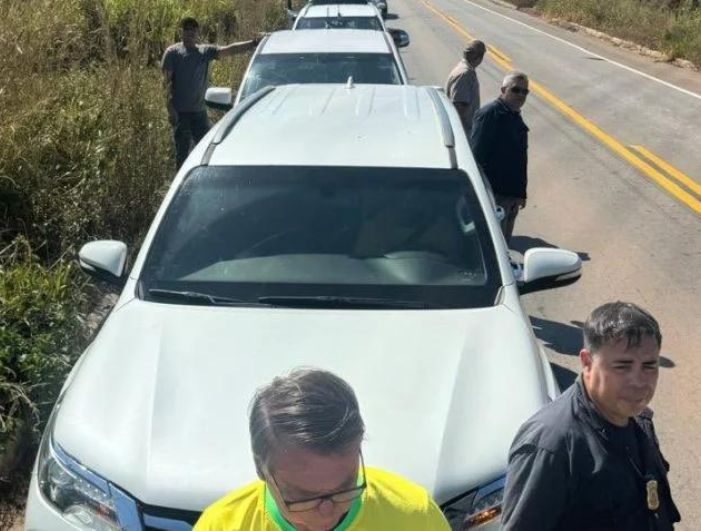 Bloqueio do MST atrapalha comitiva de Bolsonaro em viagem pelo Pará